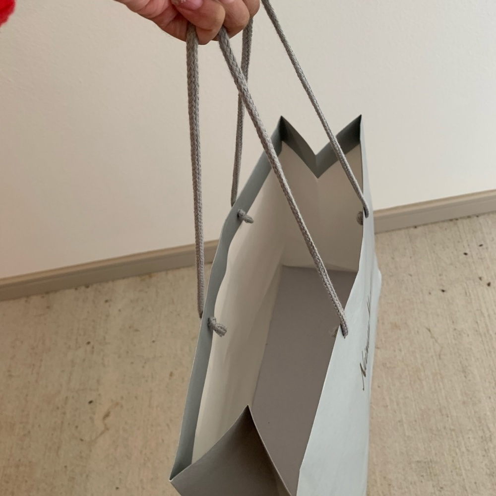 Authentic Medium Neiman Marcus Bag. - image 4